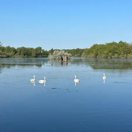 De L'etang Vieux منزل ريفي *