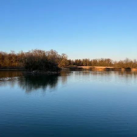 De L'etang Vieux *